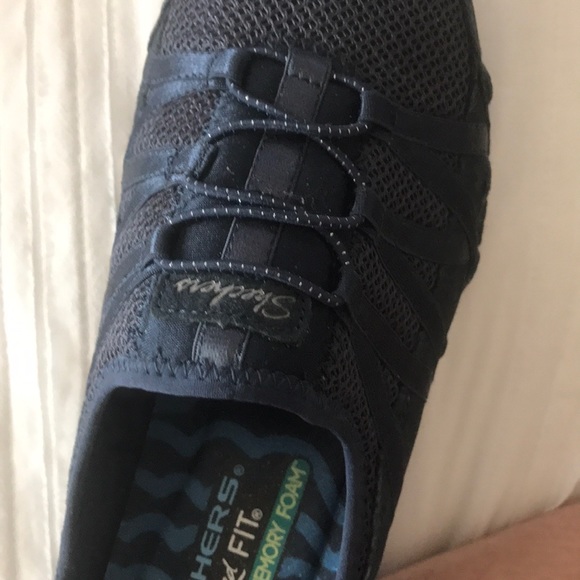 Shoes - Picture 4 of 4